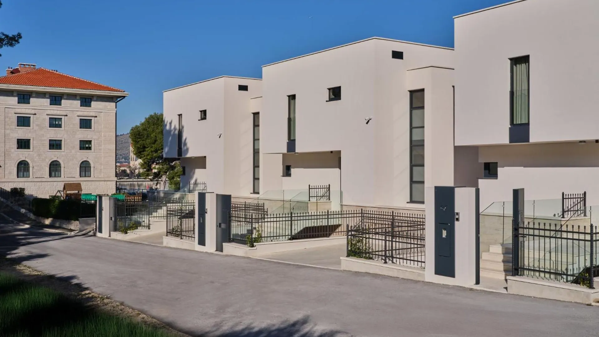 Apartment Mistral By Interhome Traù 0*,  Croazia