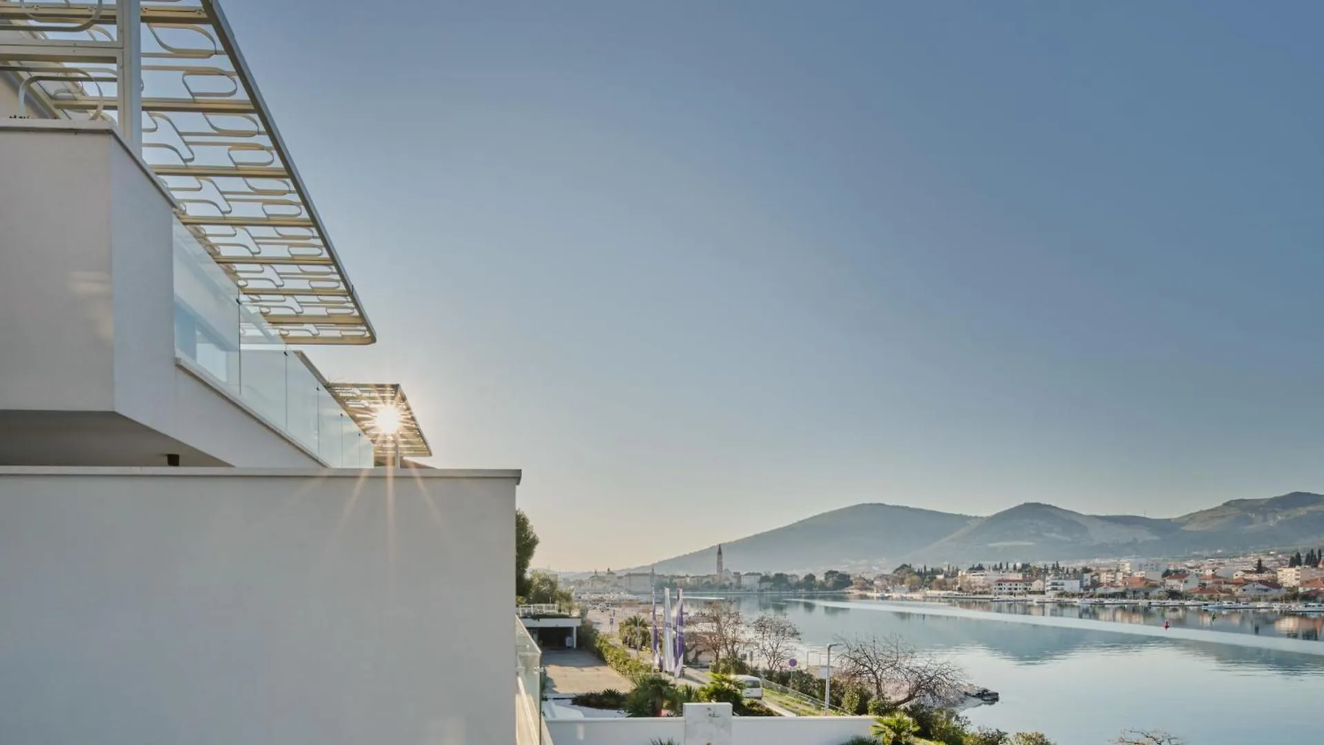 Apartment Mistral By Interhome Traù 0*,