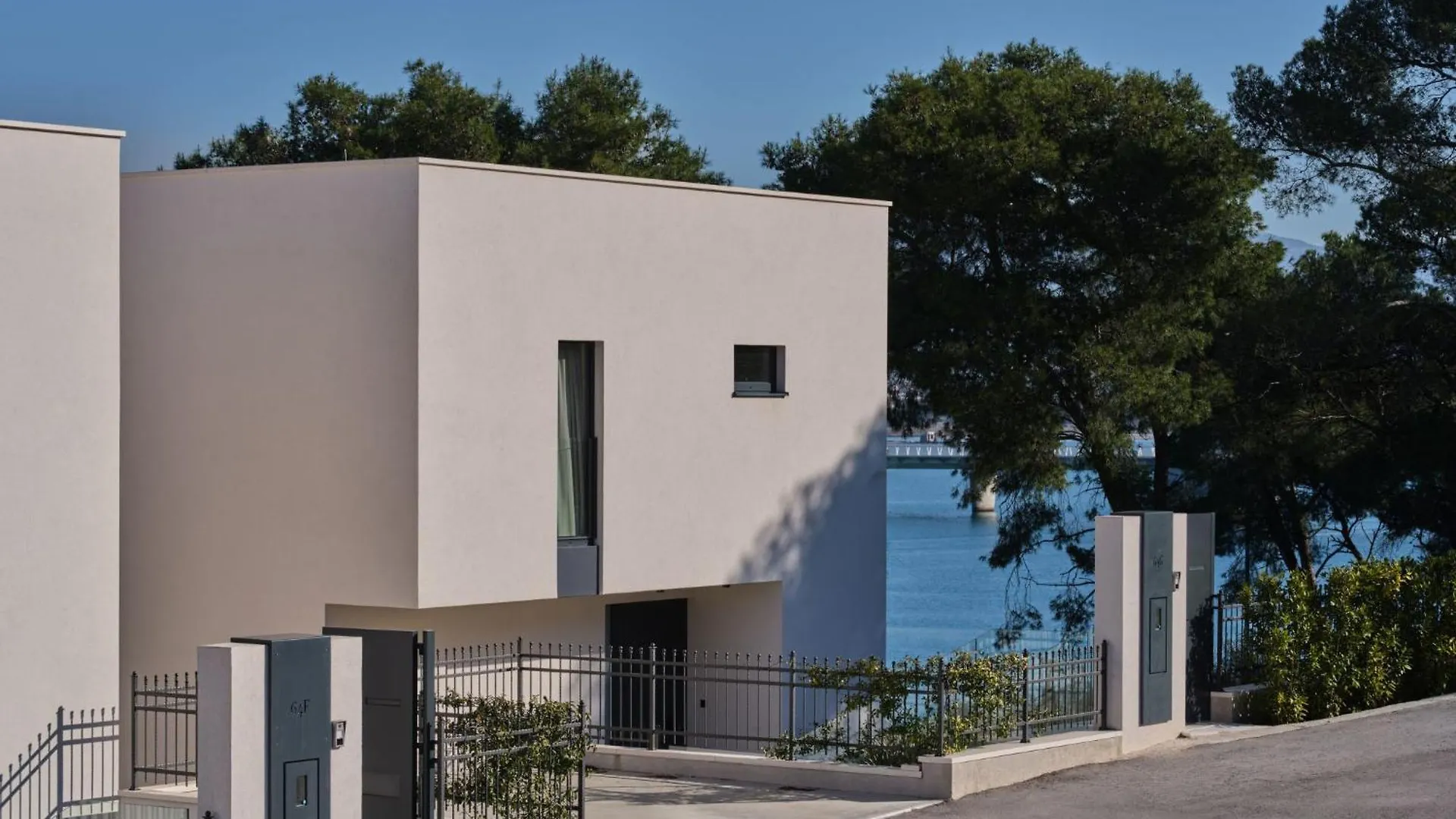Apartment Mistral By Interhome Traù